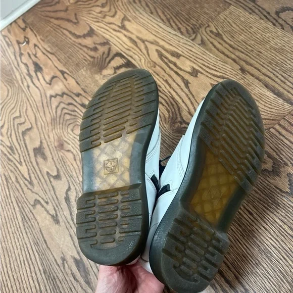 Big kid size 4 doc martens boots - Picture 6 of 6